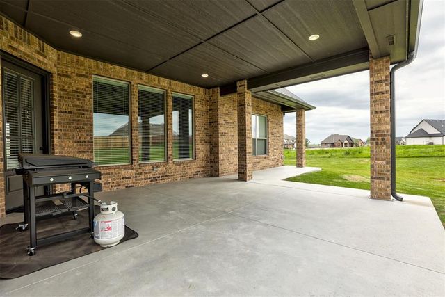 1105 Dorsi Way, Newcastle, OK 73065