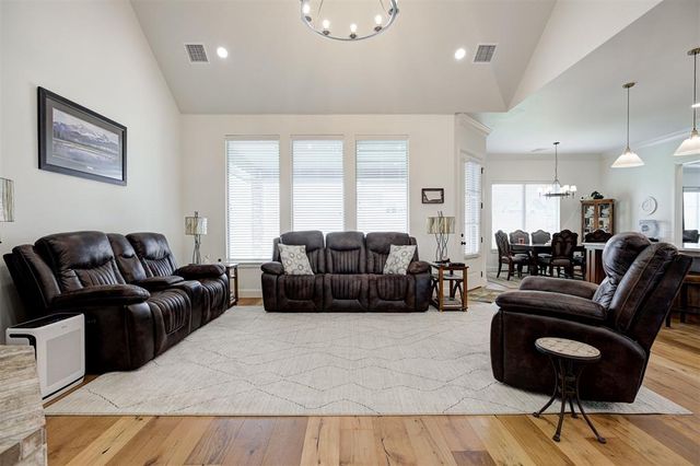 1105 Dorsi Way, Newcastle, OK 73065