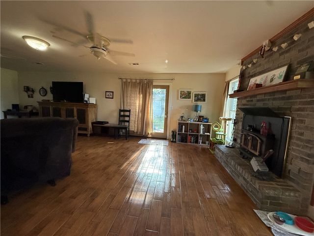 3655 Julio Road, Springdale, AR 72764
