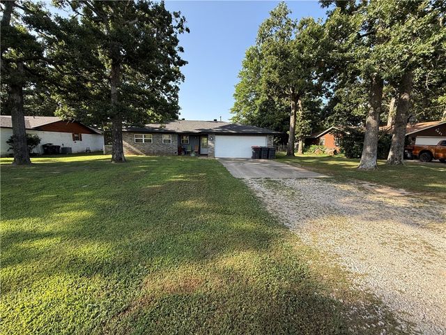 3655 Julio Road, Springdale, AR 72764