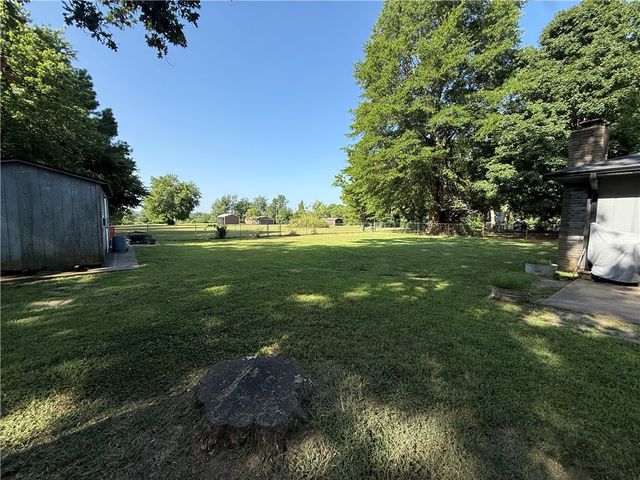 3655 Julio Road, Springdale, AR 72764