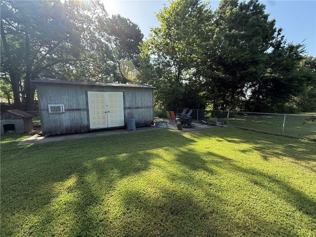3655 Julio Road, Springdale, AR 72764