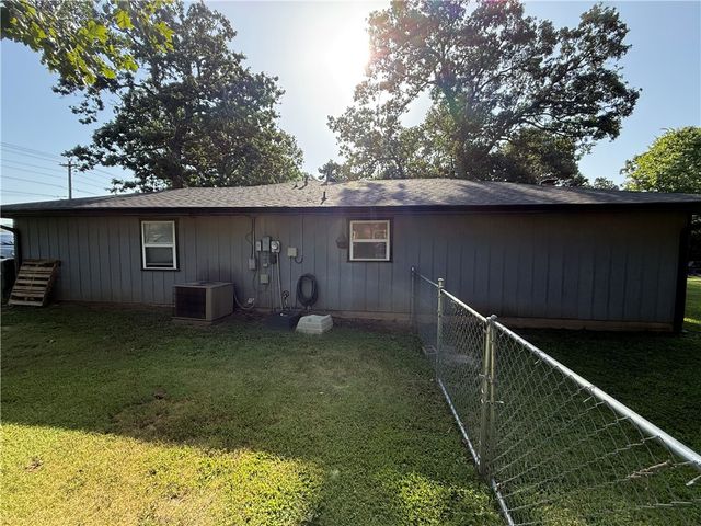3655 Julio Road, Springdale, AR 72764