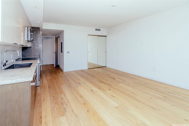 1001 Queen Street 3110, Honolulu, HI 96814