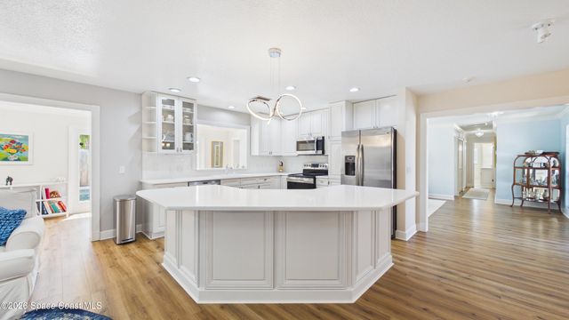 3083 Rio Pino N, Melbourne, FL 32903