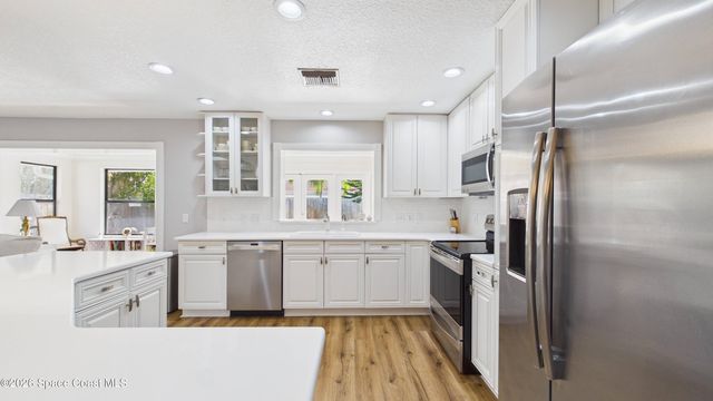 3083 Rio Pino N, Melbourne, FL 32903