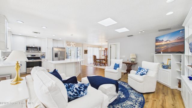 3083 Rio Pino N, Melbourne, FL 32903