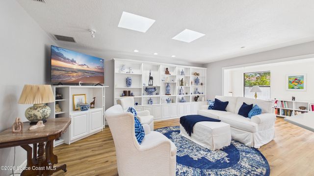 3083 Rio Pino N, Melbourne, FL 32903