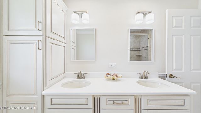 3083 Rio Pino N, Melbourne, FL 32903