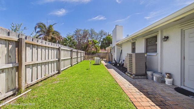 3083 Rio Pino N, Melbourne, FL 32903