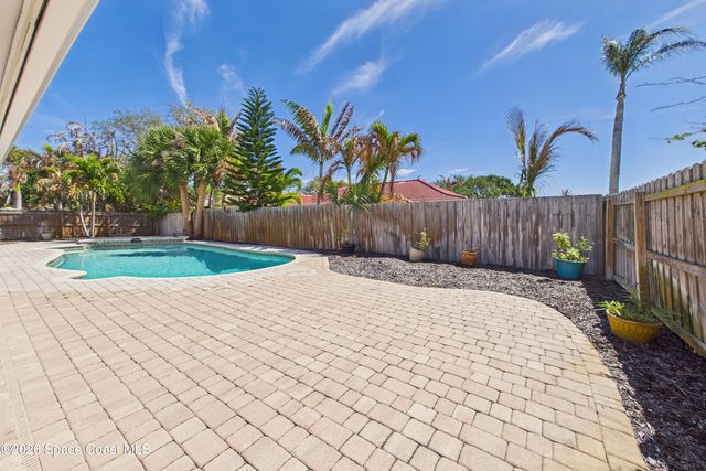 3083 Rio Pino N, Melbourne, FL 32903