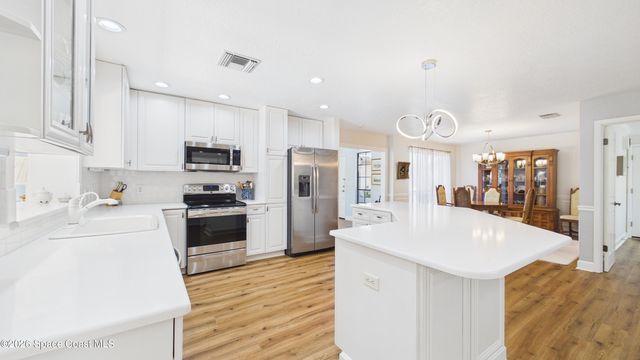 3083 Rio Pino N, Melbourne, FL 32903