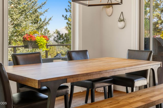 1804 NW Remarkable Drive, Bend, OR 97703