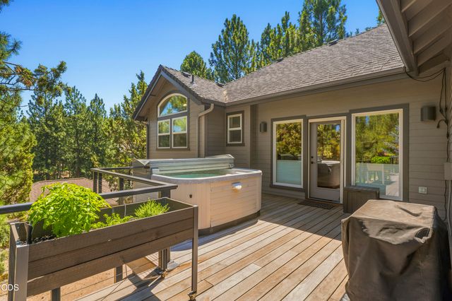 1804 NW Remarkable Drive, Bend, OR 97703
