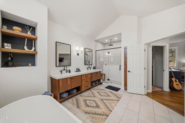 1804 NW Remarkable Drive, Bend, OR 97703