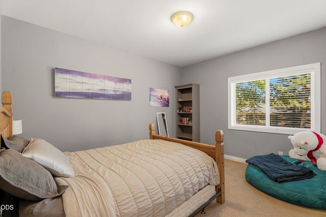1804 NW Remarkable Drive, Bend, OR 97703