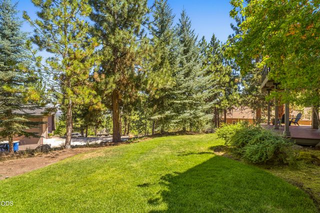 1804 NW Remarkable Drive, Bend, OR 97703