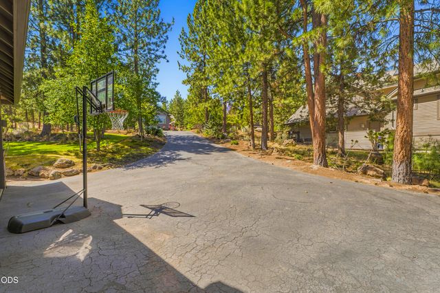 1804 NW Remarkable Drive, Bend, OR 97703