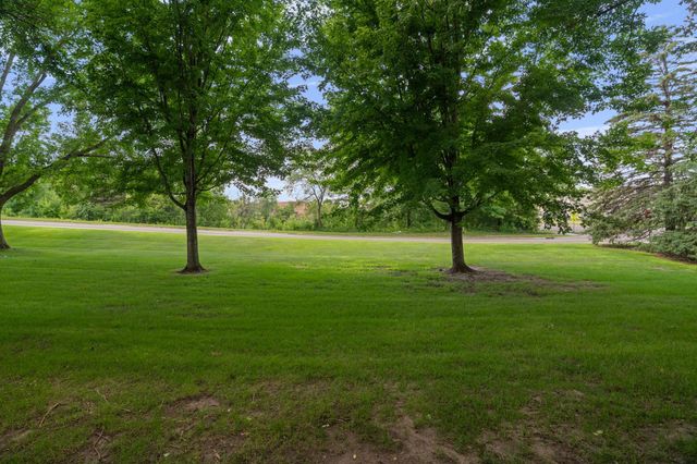 2455 Crestwood Drive, North Saint Paul, MN 55109