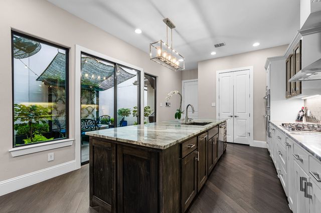 5606 La Foy Boulevard, Dallas, TX 75209