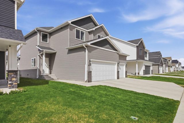 6741 71st Avenue S, Horace, ND 58047