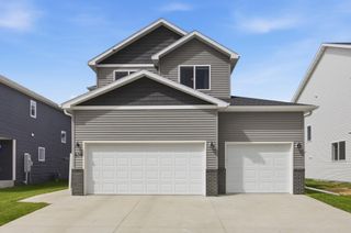 6741 71st Avenue S, Horace, ND 58047