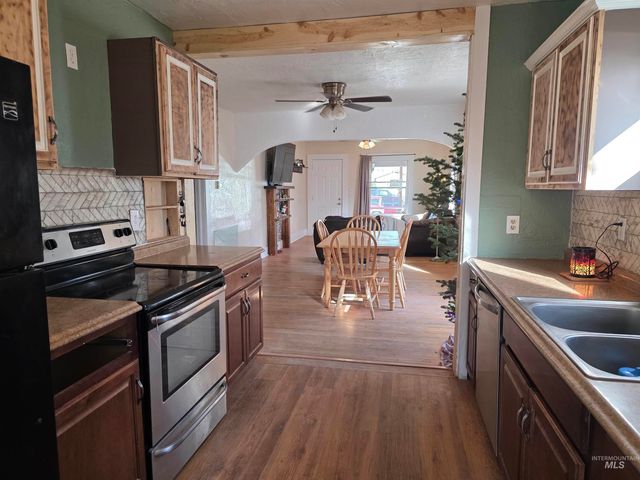 435 4th Ave N, Twin Falls, ID 83301