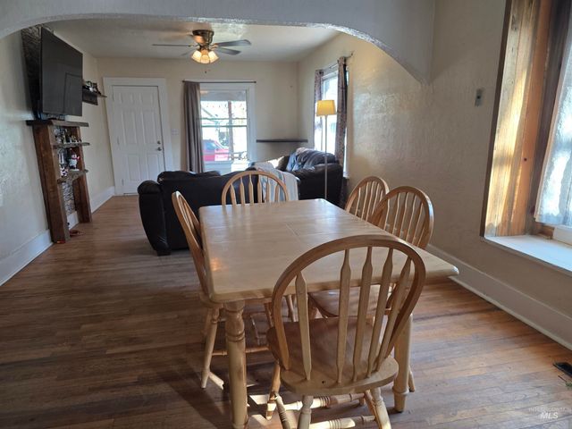 435 4th Ave N, Twin Falls, ID 83301