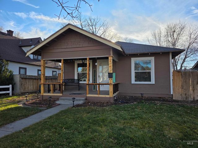 435 4th Ave N, Twin Falls, ID 83301