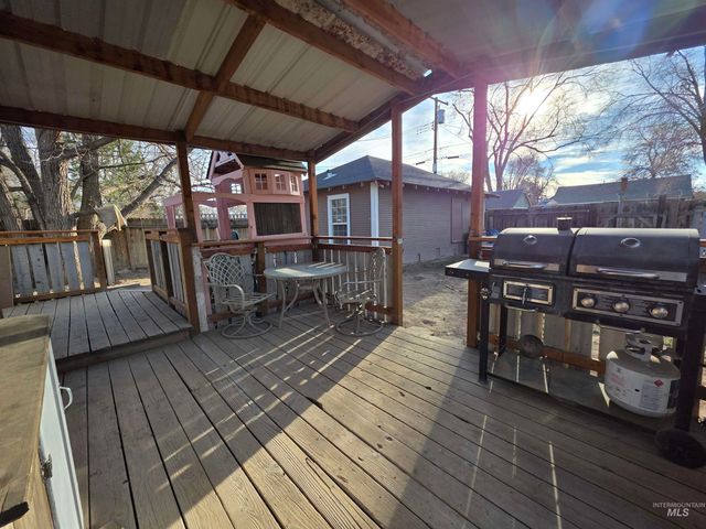 435 4th Ave N, Twin Falls, ID 83301