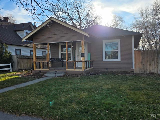 435 4th Ave N, Twin Falls, ID 83301