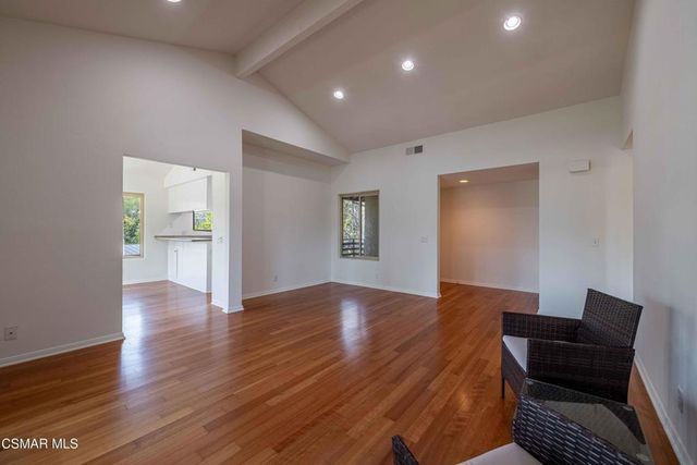 460 Arbor Lane Court #203, Thousand Oaks, CA 91360