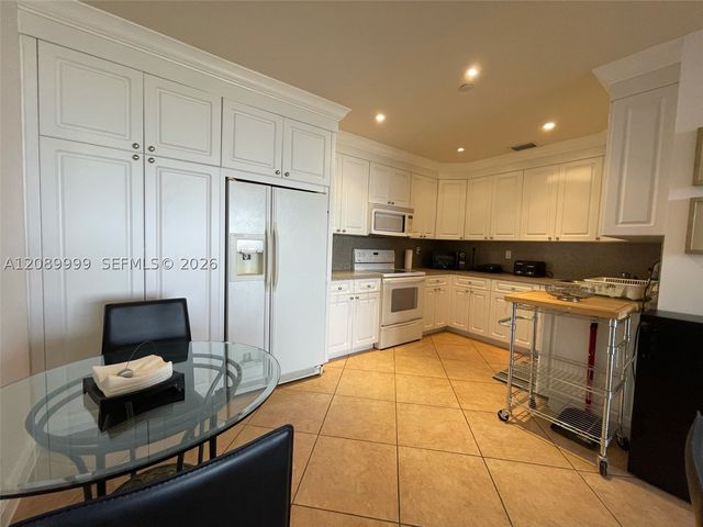 151 Crandon Blvd 833, Key Biscayne, FL 33149