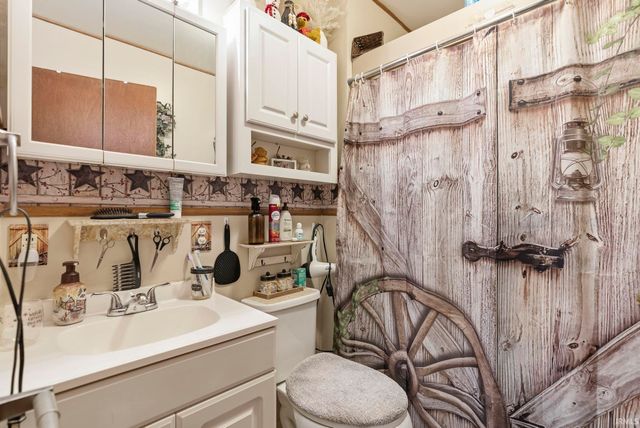 2403 Kenwood Avenue, Fort Wayne, IN 46805