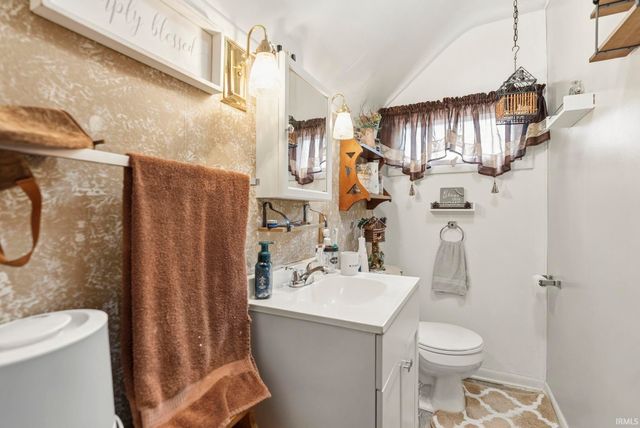 2403 Kenwood Avenue, Fort Wayne, IN 46805