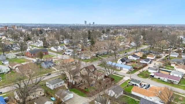 2403 Kenwood Avenue, Fort Wayne, IN 46805