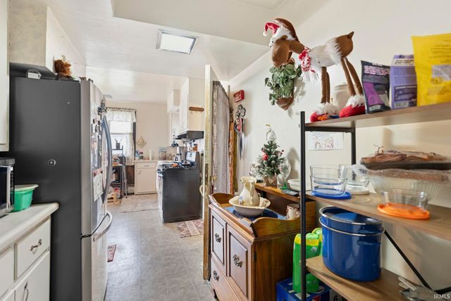 2403 Kenwood Avenue, Fort Wayne, IN 46805