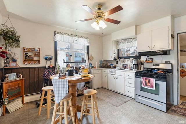 2403 Kenwood Avenue, Fort Wayne, IN 46805