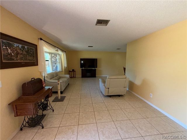 7533 E Applewood Drive, Inverness, FL 34450