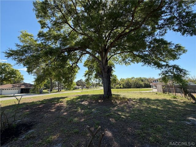 7533 E Applewood Drive, Inverness, FL 34450