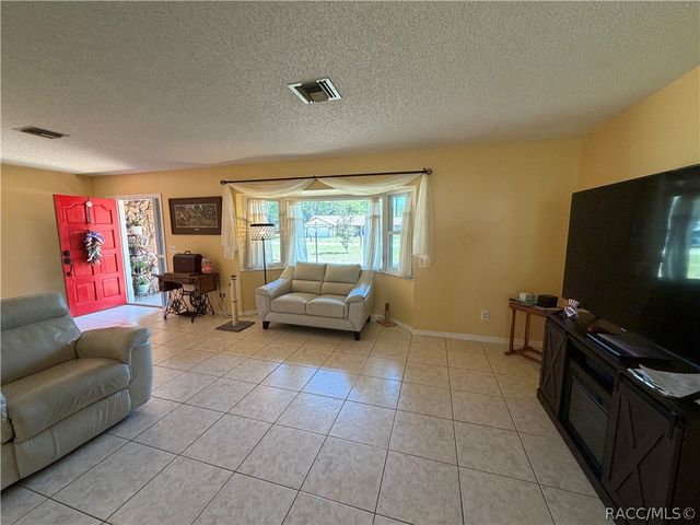 7533 E Applewood Drive, Inverness, FL 34450