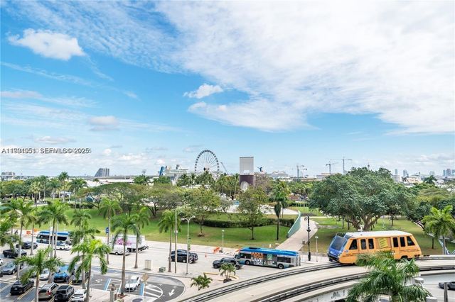 50 Biscayne Blvd 602, Miami, FL 33132