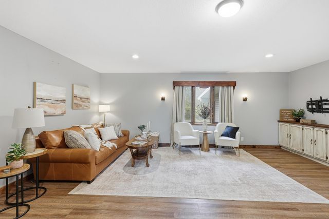 6961 County Lane 94, Carthage, MO 64836