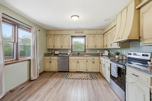 6961 County Lane 94, Carthage, MO 64836