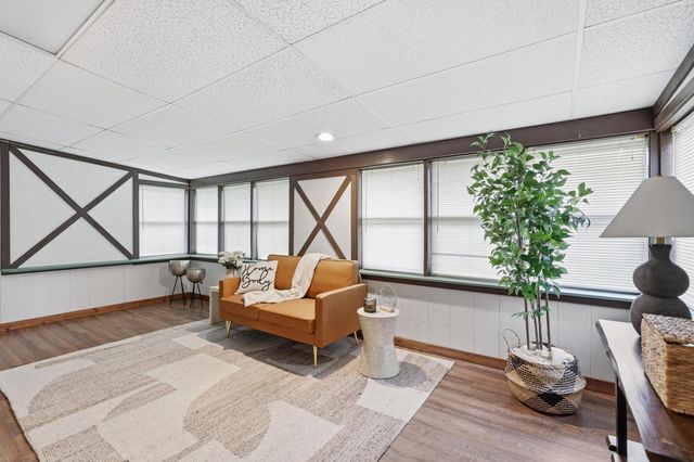 6961 County Lane 94, Carthage, MO 64836