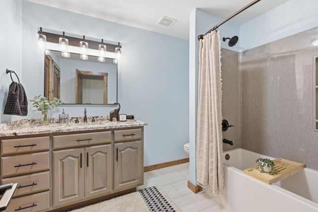 6961 County Lane 94, Carthage, MO 64836