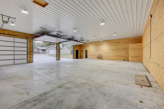 6961 County Lane 94, Carthage, MO 64836