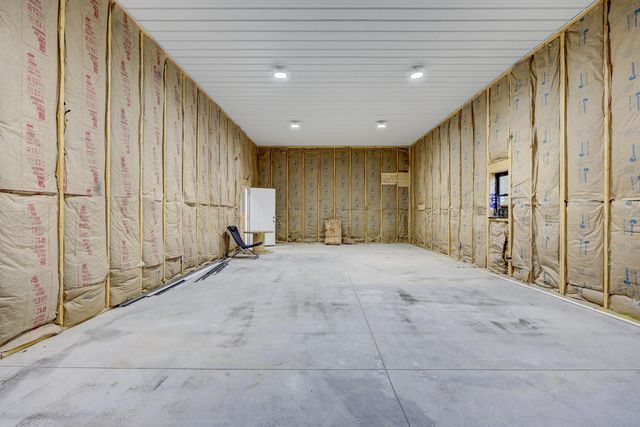 6961 County Lane 94, Carthage, MO 64836