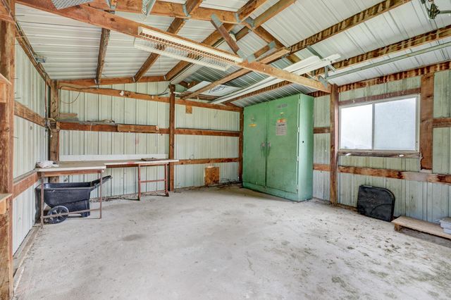 6961 County Lane 94, Carthage, MO 64836