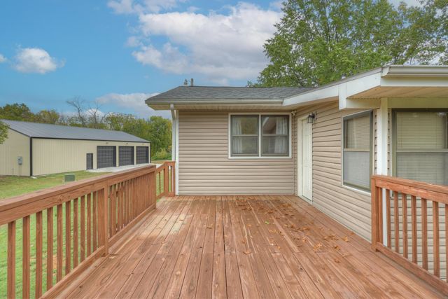 6961 County Lane 94, Carthage, MO 64836